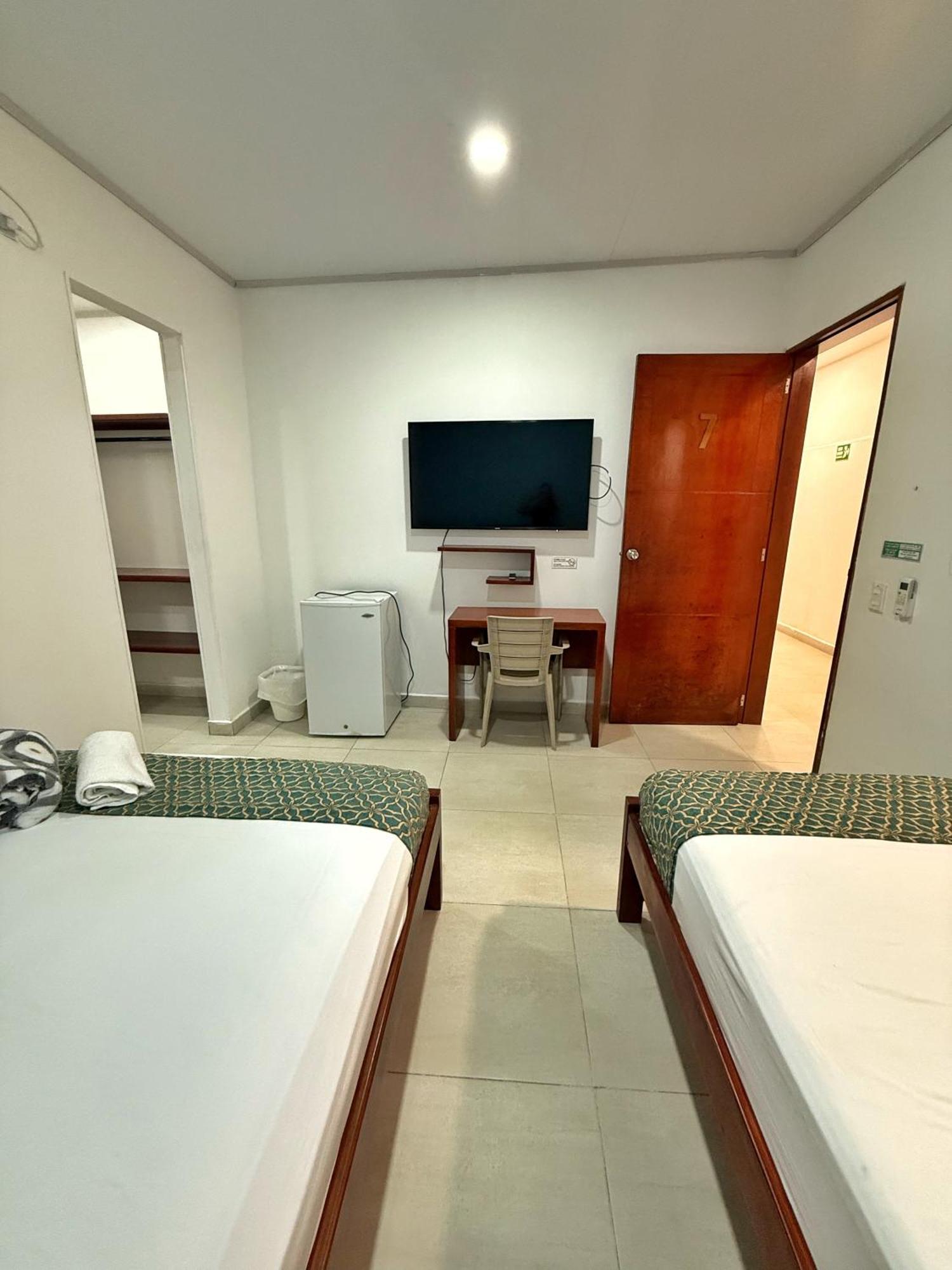 Apartahotel Caribe Diez San Andres  Exterior photo